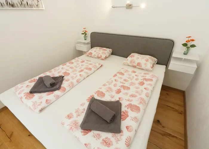 Апартаменти In Fuenfhaus Mit Garten By Interhome Відень