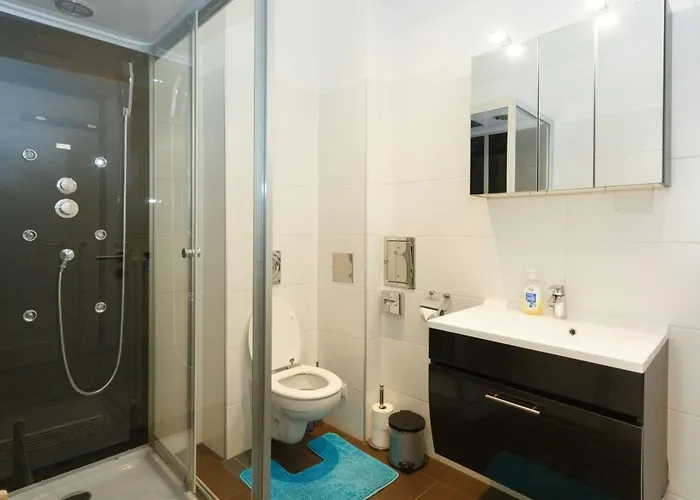 In Fuenfhaus Mit Garten By Interhome * Відень