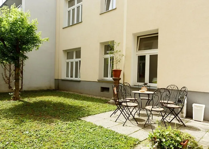 In Fuenfhaus Mit Garten By Interhome * Відень